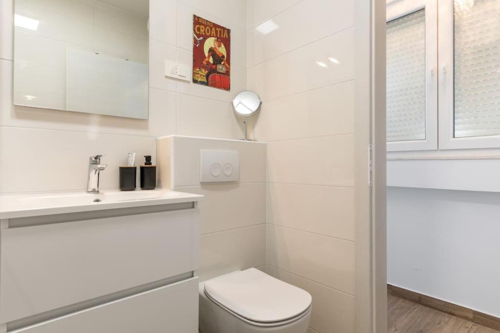 Brand New 1Br Near Central Station, Old Town, Beach - 3 Minute Walking Διαμέρισμα Σπλιτ Εξωτερικό φωτογραφία
